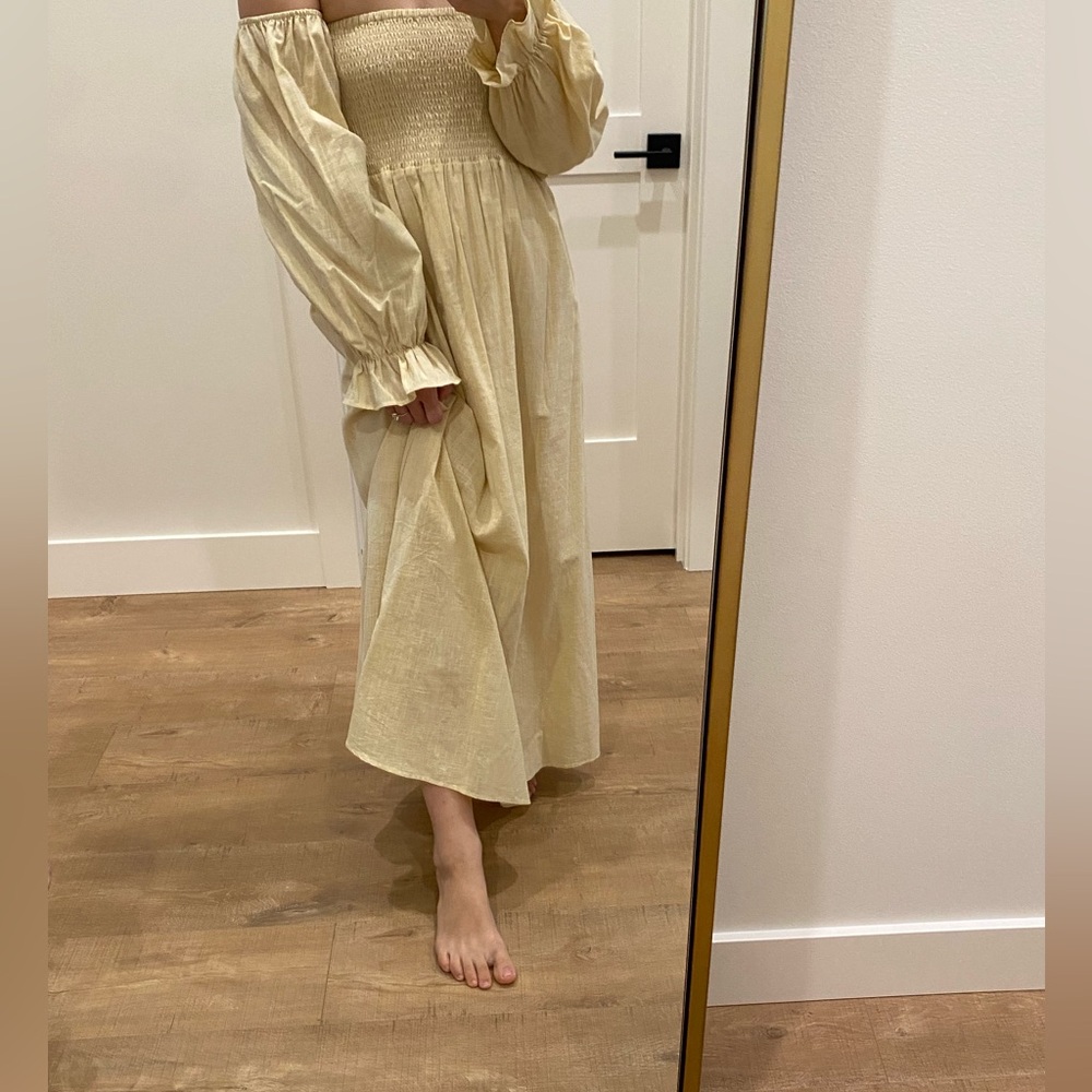 Maxi off the shoulder dress
